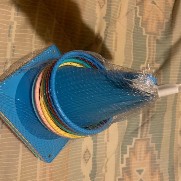 NWT RING TOSS GAME - Picture 4 of 4